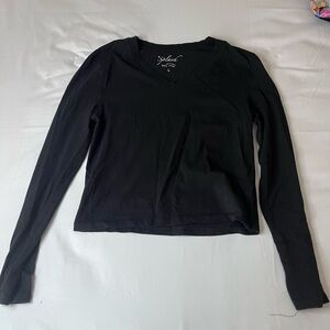 Black long sleeve crop top